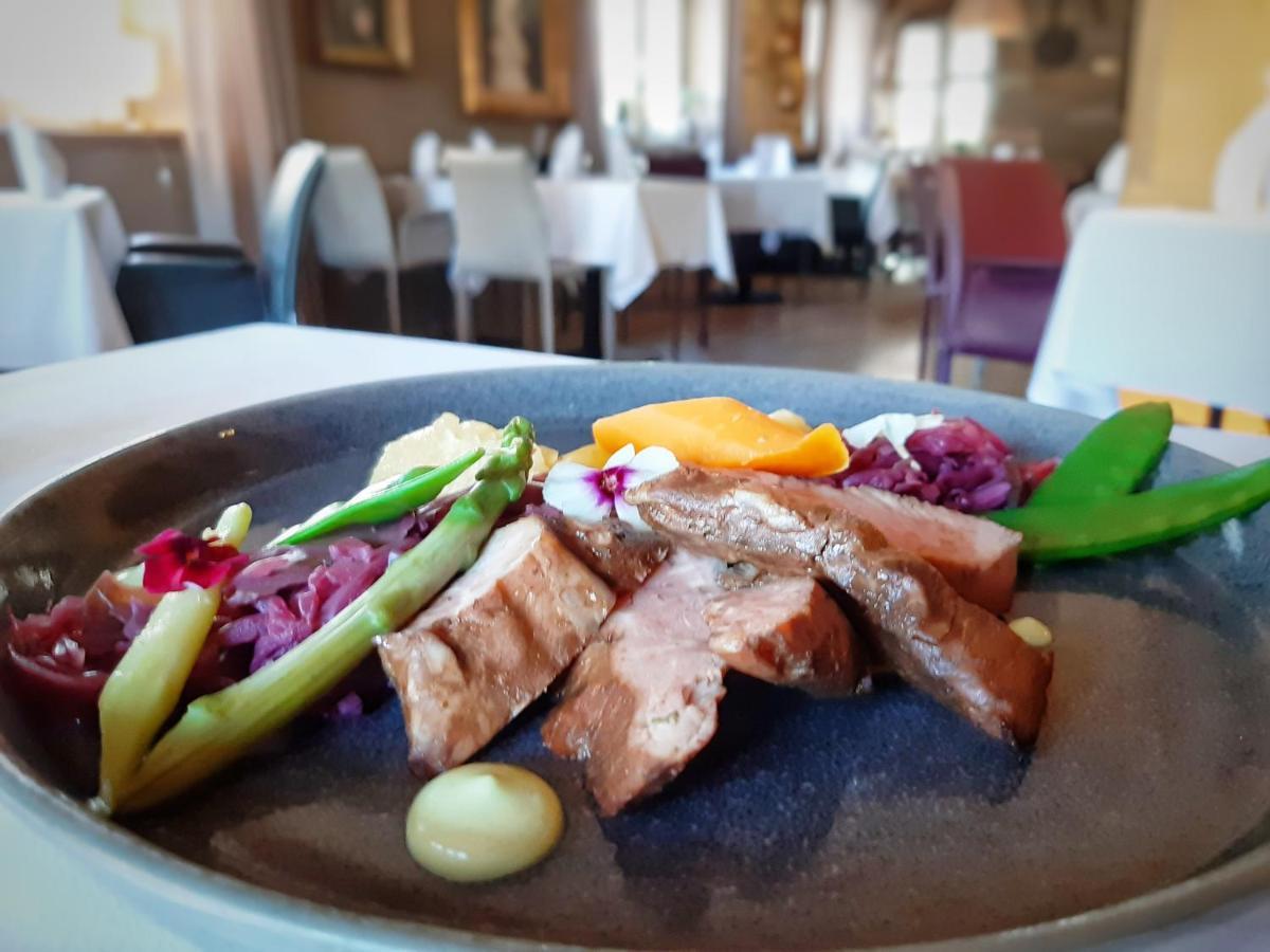 Hotel Restaurant L'Orchidee Ensisheim Exteriör bild