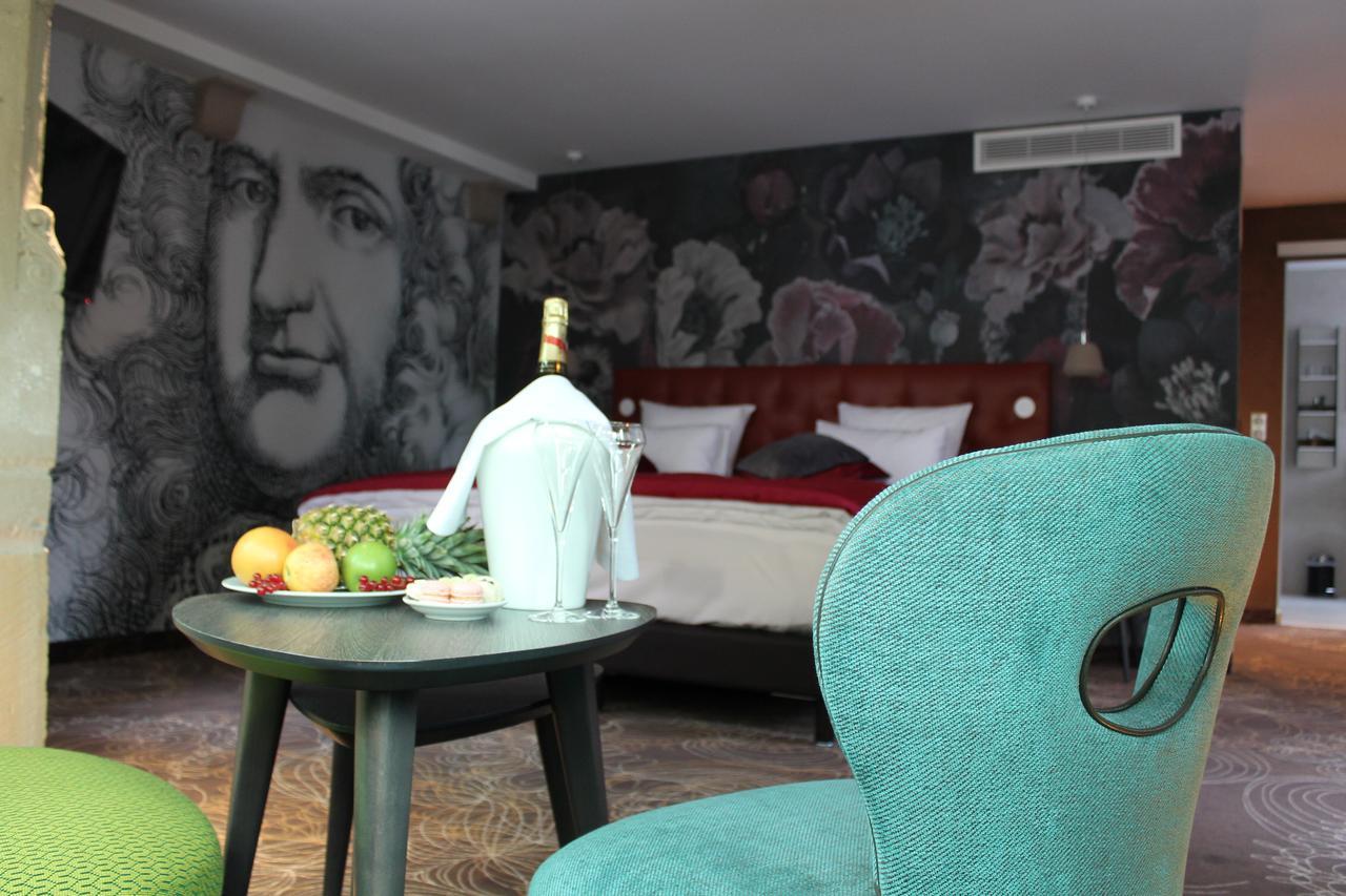 Hotel Restaurant L'Orchidee Ensisheim Exteriör bild